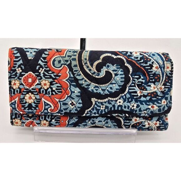 Vera Bradley Womens Fabric Wallet Paisley Pattern With Zipper & Card Slots - Picture 1 of 3